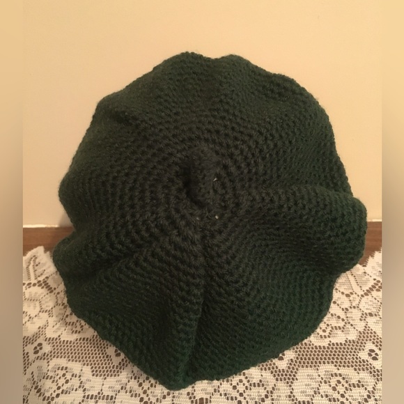 Forest Green Hand Crochet Beret - Picture 6 of 7